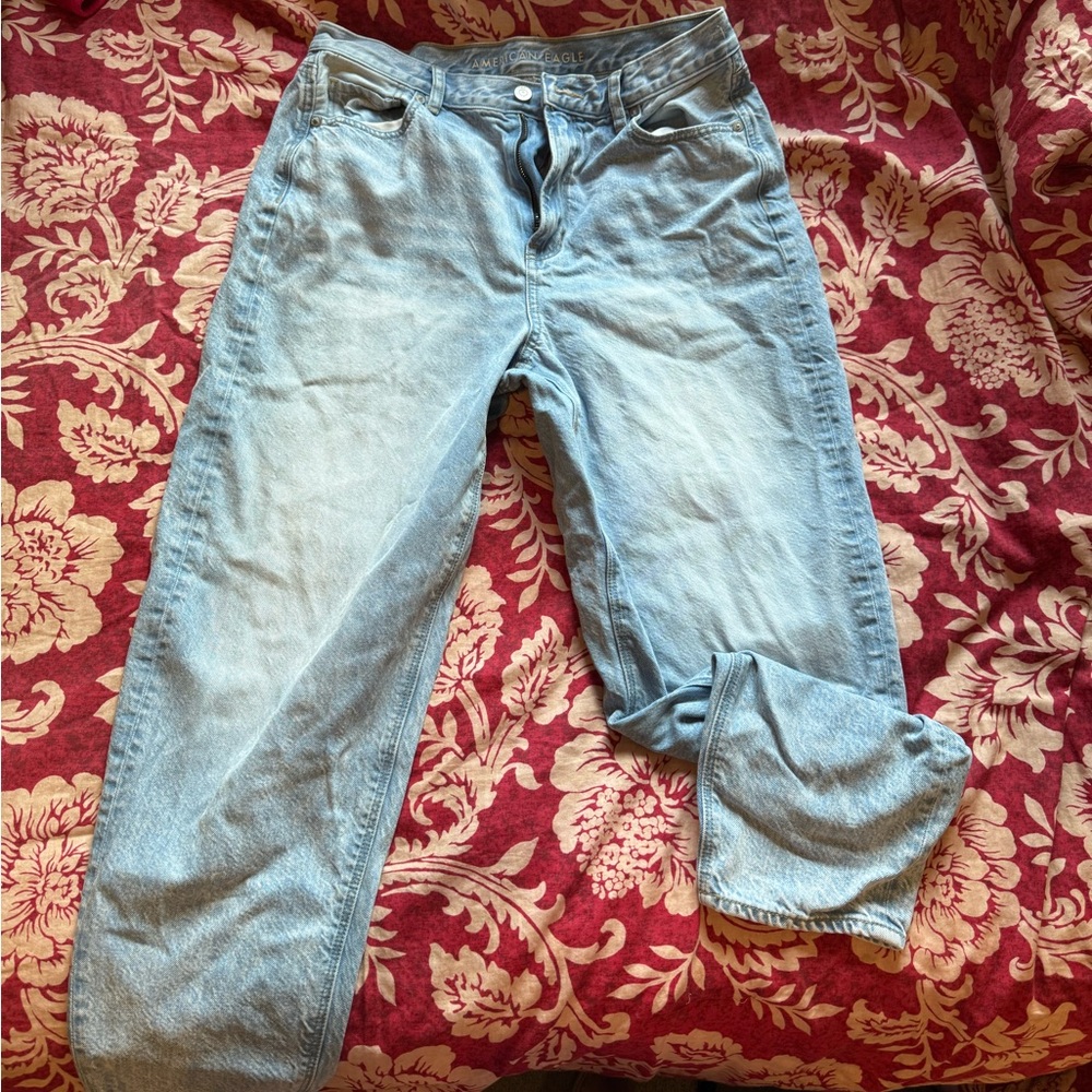 American Eagle mom jeans
